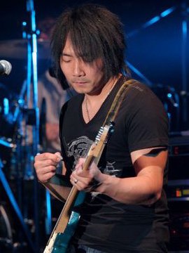 石锦航