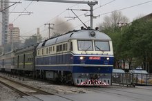 东风11型内燃机车