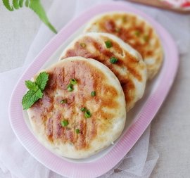 酪梨酱辣猪肉饼