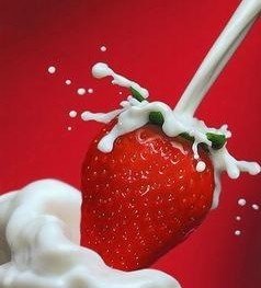 牛奶草莓面膜
