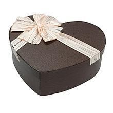 心形礼物盒怎么用彩带包装_360问答