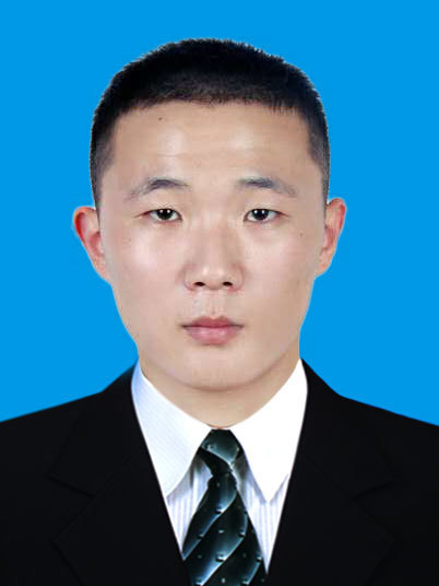 哪位大神可以把这张照片p成西装打领带的照片