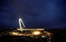 伦敦温布利球场欧洲杯之夜：足球圣地见证王者之战