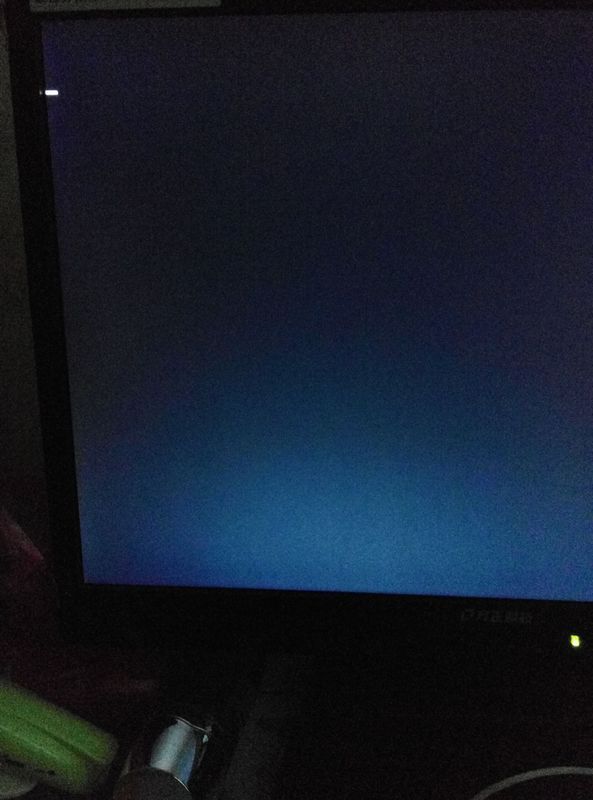 电脑用360杀毒后重启开机不了 一直黑屏 左上