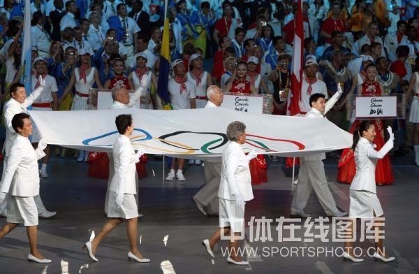 北京奥运会会旗入场是哪几个人_360问答
