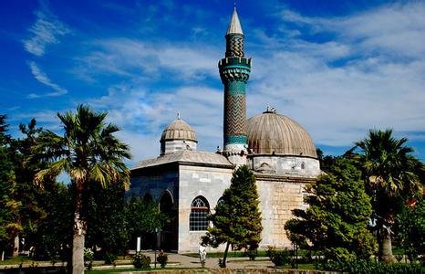 布尔萨(bursa),土耳其西北部古城,布尔萨省首府,位于乌卢山北麓.