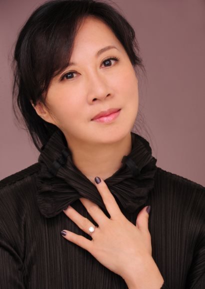 因与著名作家结婚而被大众知晓,与李敖育有一子李戡,一女李谌.