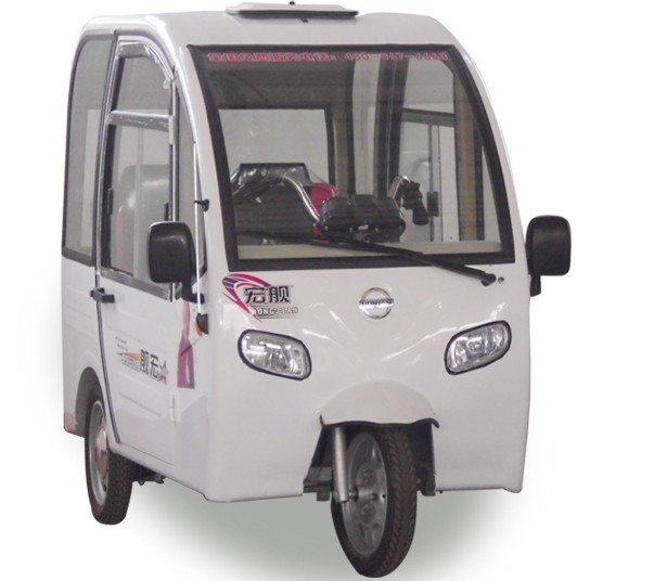 全封闭电动三轮车