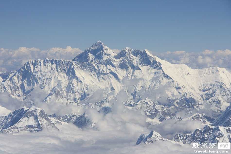 喜馬拉雅山脈 (:hima alaya,意為雪域),意為